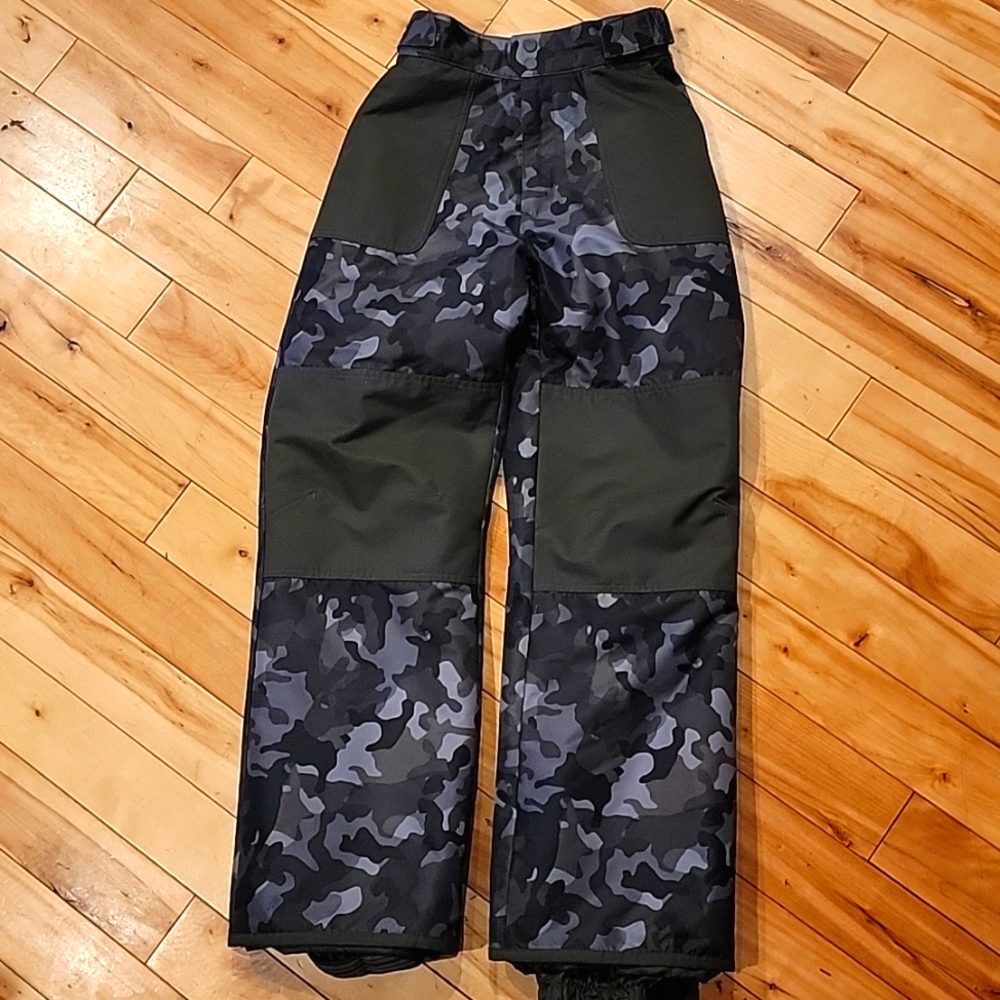 Snowpants